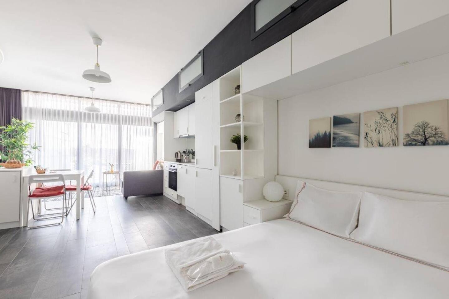Beautiful W Stunning Views Patio! #371 * Istanbul